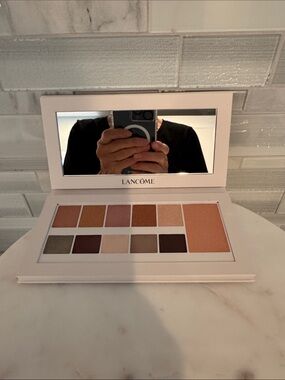 Lancôme Warm Neutral Eyeshadow & Glow Palette - Brown, Gold, Peach, Taupe